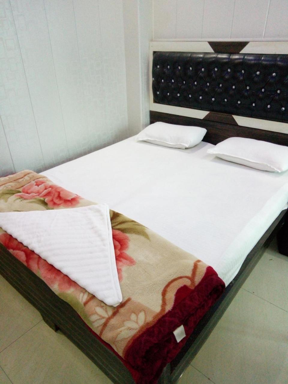 Hotel Sunrise Orai Exterior foto