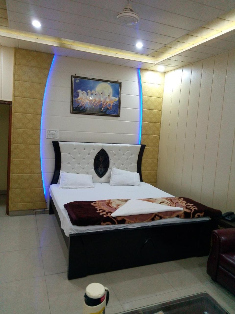 Hotel Sunrise Orai Exterior foto