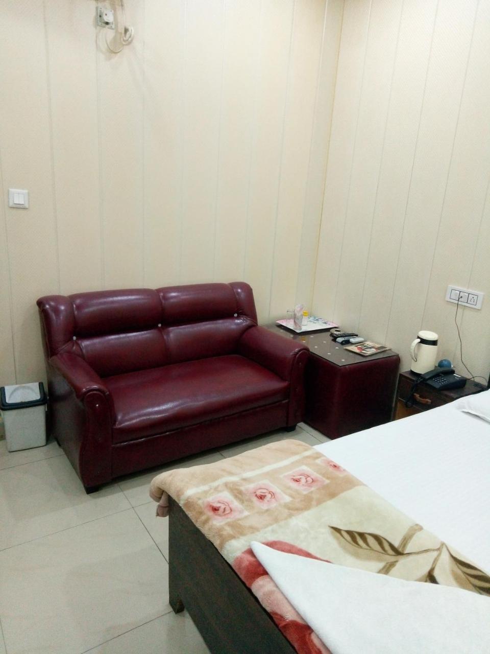Hotel Sunrise Orai Exterior foto